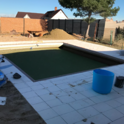 Piscines avec margelles en bois exotique Neuville-en-Ferrain